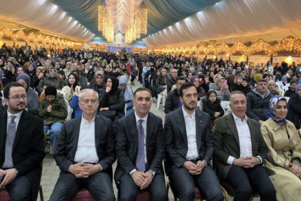 AK Parti İstanbul İl Başkanı Özdemir Sultangazi’de ramazan etkinliklerine katıldı haberi