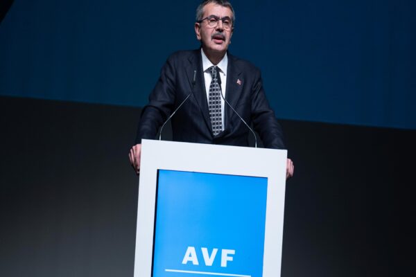 Bakanlar Tekin ve Ersoy, “3. Uluslararası Alevilik ve Bektaşilik Çalışmaları Bilim Ödülleri Töreni”ne katıldı haberi