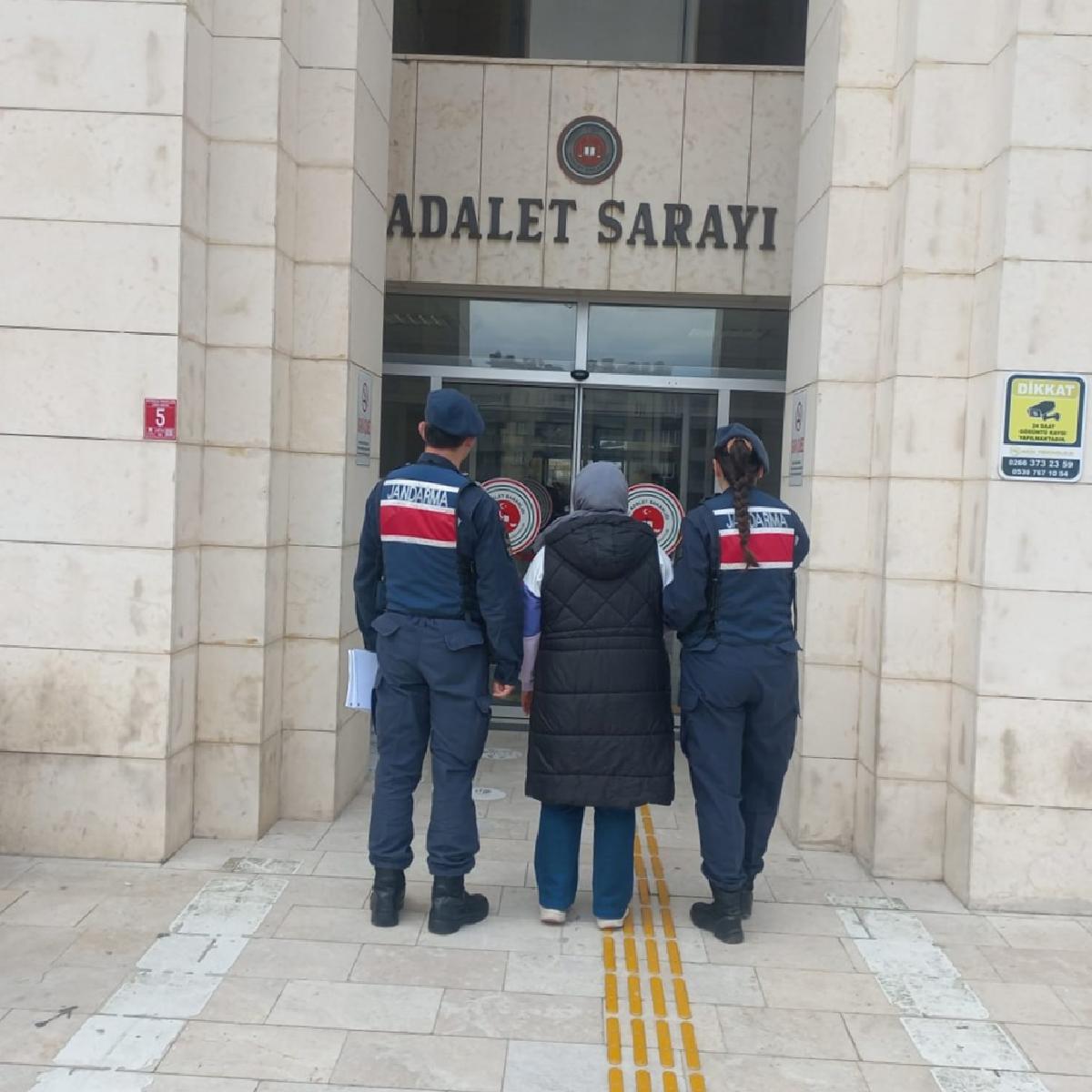 balikesirde-firari-feto-hukumlusu-yakalandi-haberi-j7exGKyX.jpg
