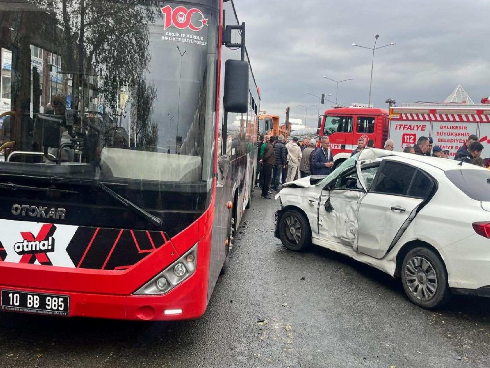 balikesirde-ters-seritten-gelen-otomobilin-neden-oldugu-kazada-1-kisi-yaralandi-haberi-BHrzvP4J.jpg