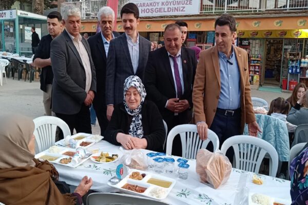 Bilecik Valisi Şefik Aygöl, Pazaryeri ilçesinde iftar programına katıldı haberi