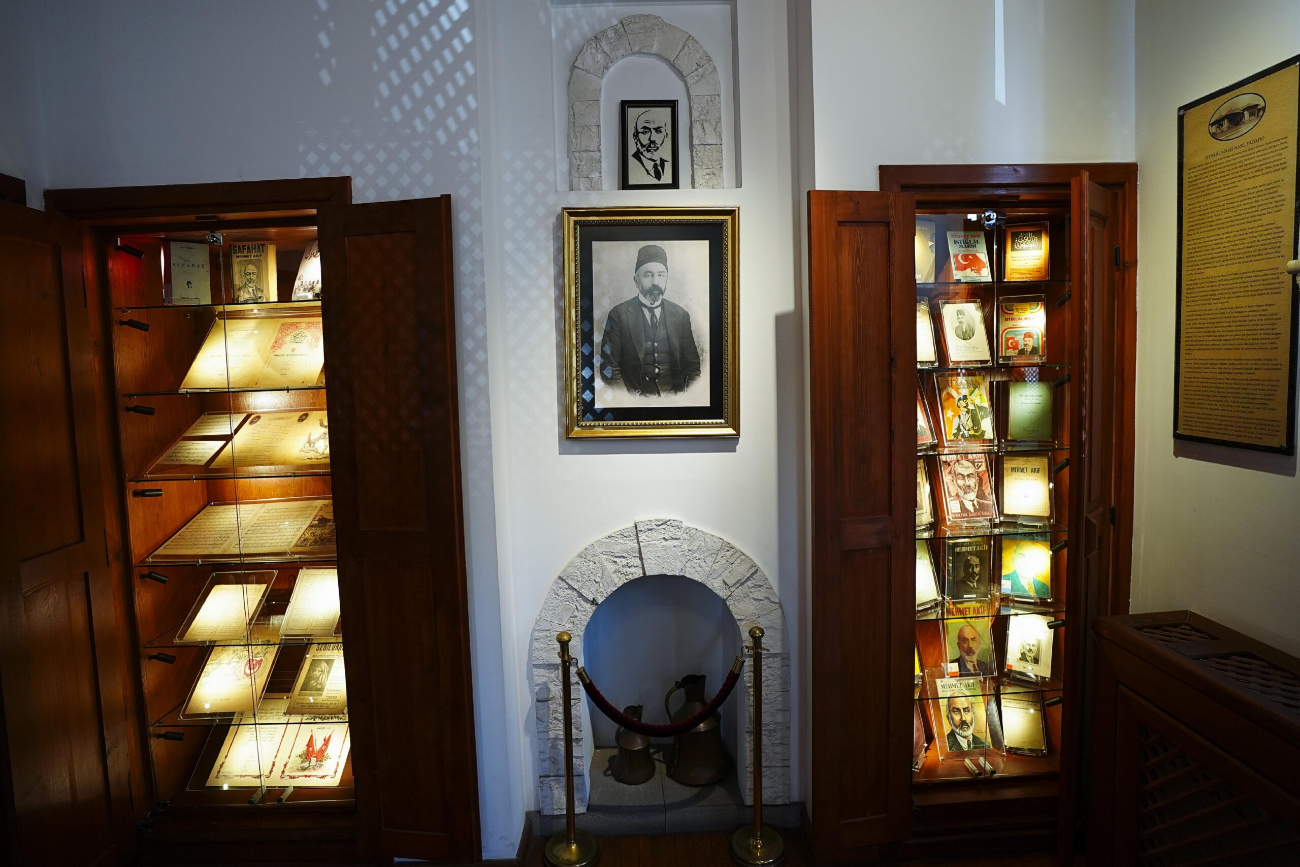 bir-hilal-ugruna-adanmis-omur-mehmet-akif-ersoy-haberi-vDAKMzcj.jpg