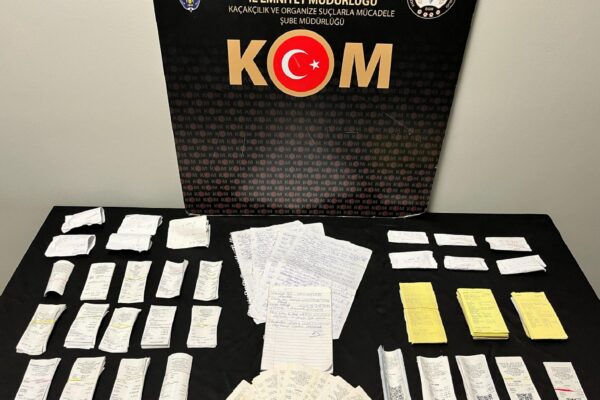 Bursa merkezli vergi kaçakçılığı operasyonunda 12 şüpheli yakalandı haberi