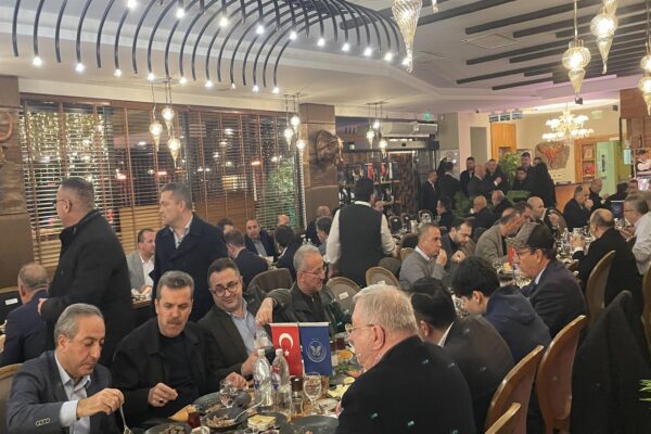 Bursa Ticaret Borsası’nın sahur programına kent protokolü katıldı haberi