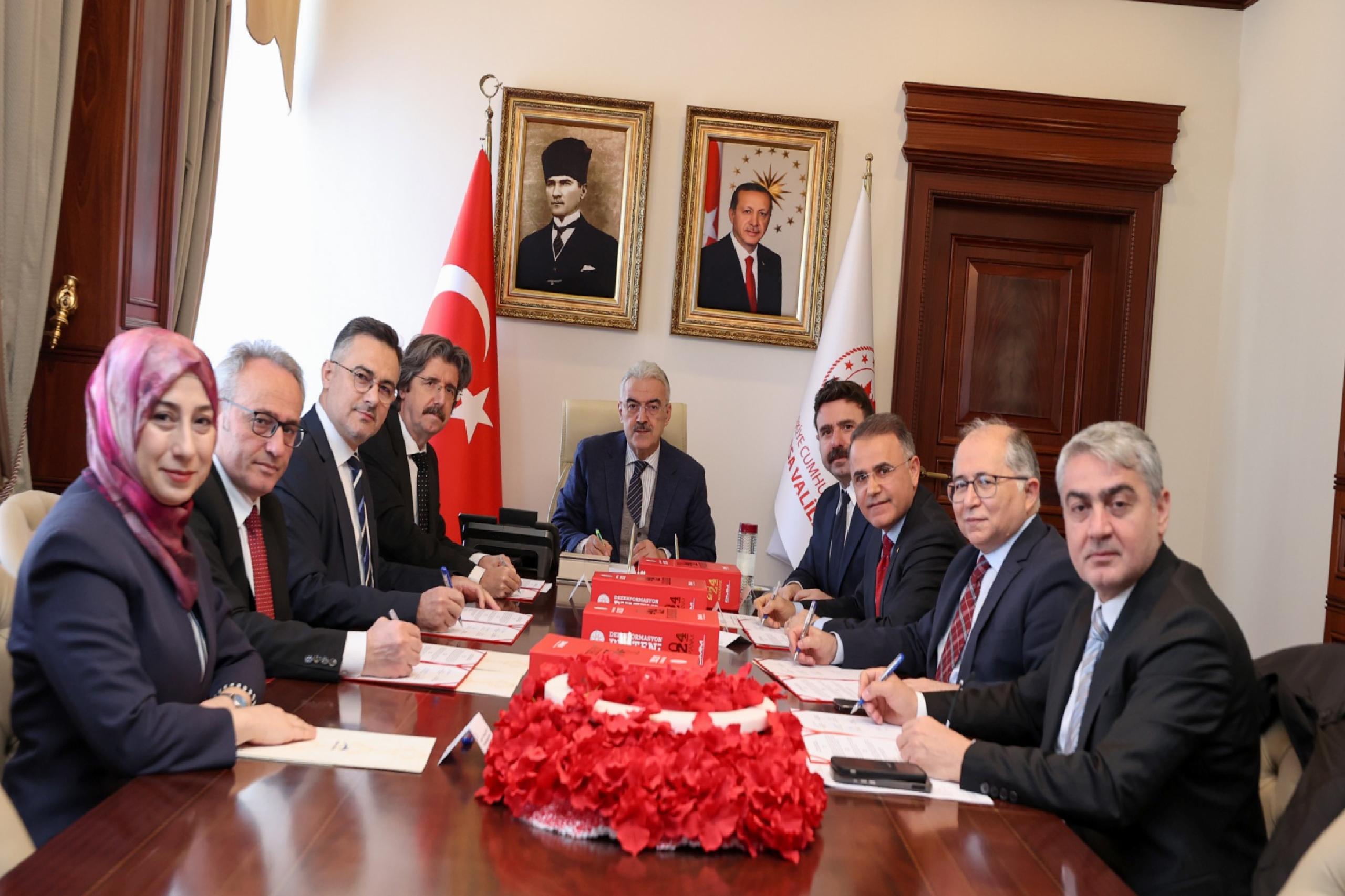 bursada-dezenformasyonla-mucadele-protokolu-imzalandi-haberi-sDS6uxtw.jpg