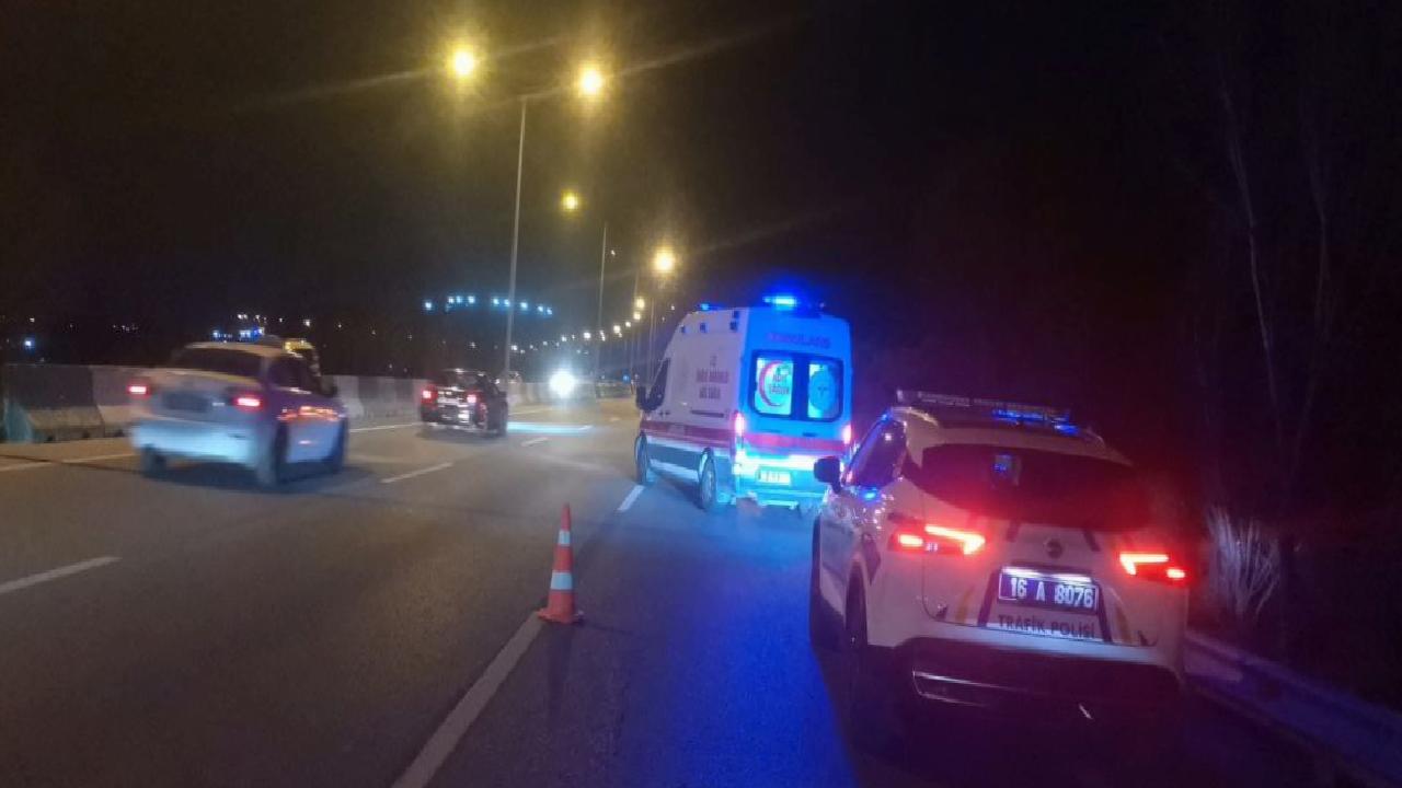 bursada-motosikletin-bariyere-carptigi-kazada-1-kisi-yaralandi-haberi-Qw8pI4QH.jpg