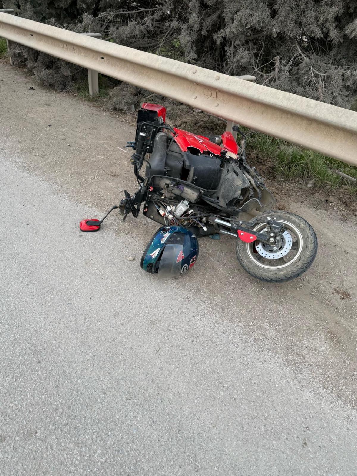 bursada-otomobille-carpisan-motosikletin-surucusu-oldu-haberi-RbHB45J1.jpg
