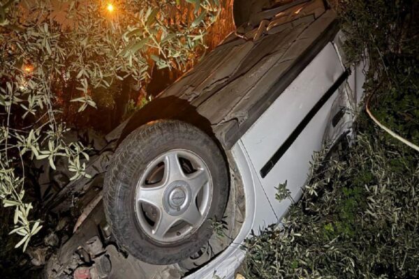 Bursa’da şarampole devrilen otomobildeki 1 kişi yaralandı haberi