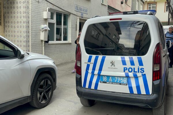 Bursa’da temizlediği tabancanın ateş almasıyla yaralanan kadın hastaneye kaldırıldı haberi