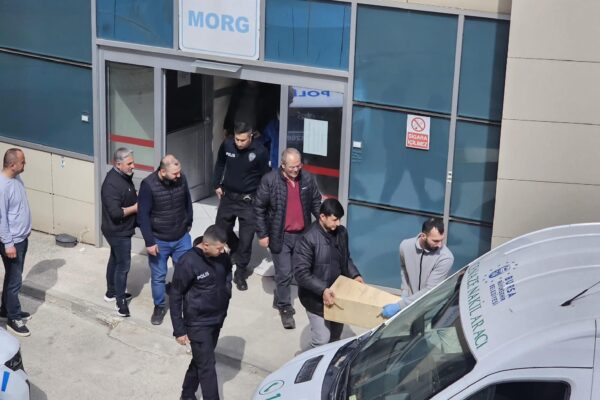 Bursa’da yüksek ateş tedavisi gördüğü hastaneden eve getirilen 2 aylık bebek hayatını kaybetti haberi