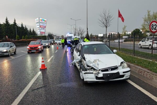 Bursa’da zincirleme kazada 4 kişi yaralandı haberi