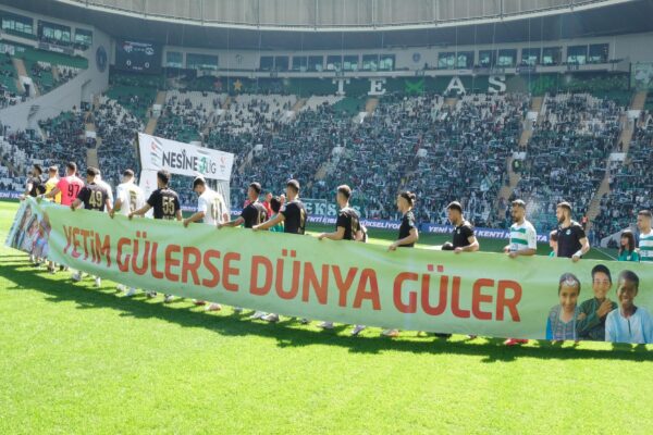 Bursaspor’un misafiri yetim çocuklar oldu haberi