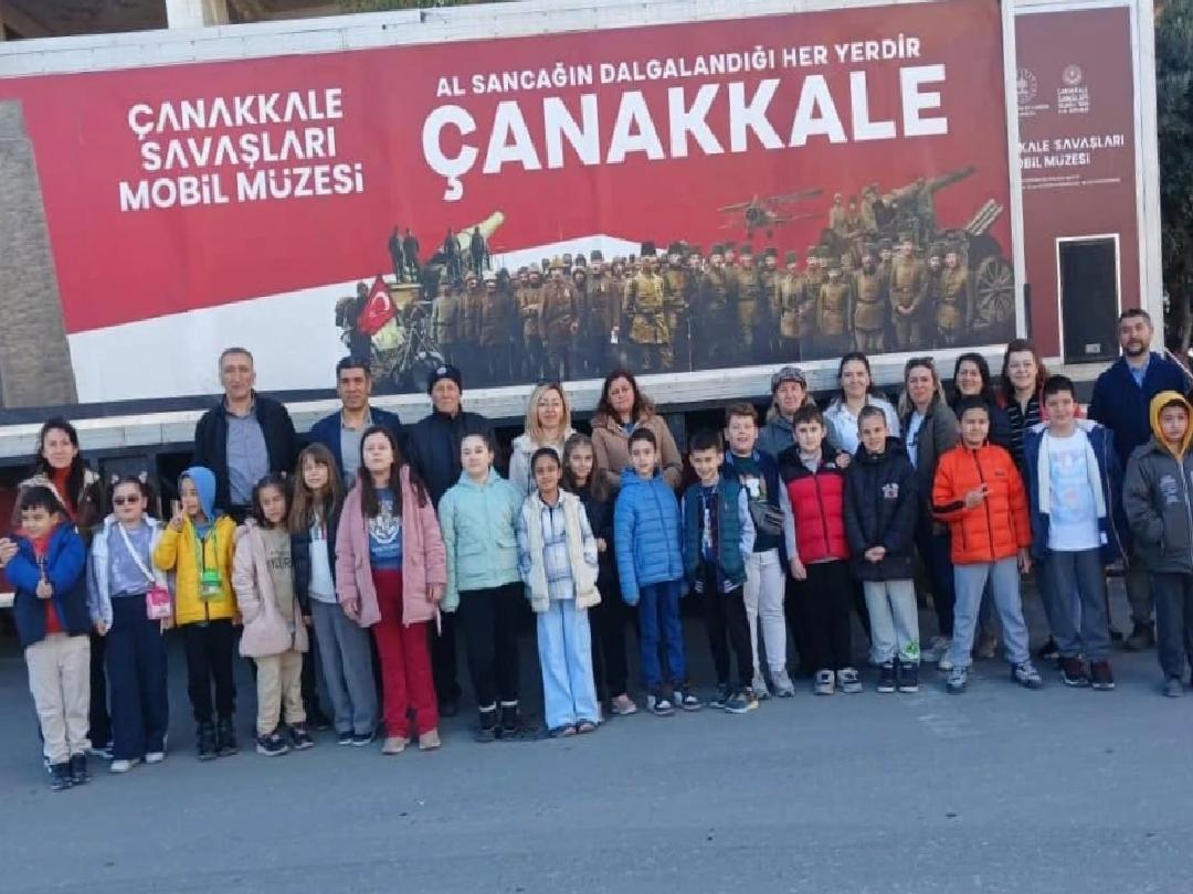 canakkale-savaslari-mobil-muzesi-pinarhisarda-ziyarete-acildi-haberi-dOkyI7p8.jpg