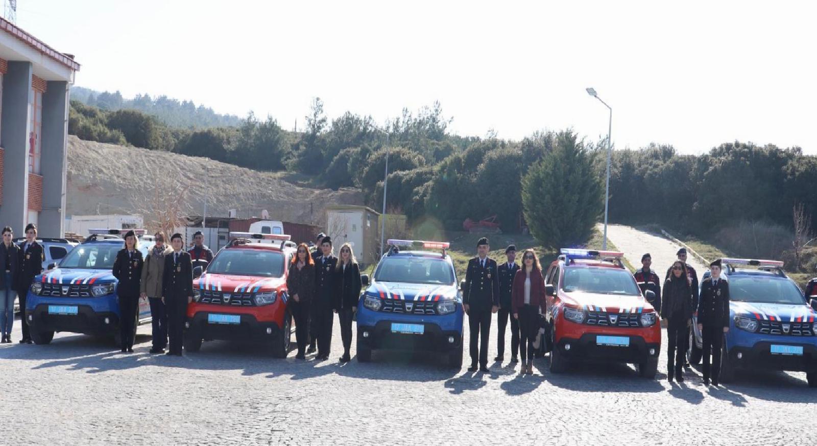 canakkalede-koylere-8-mart-dunya-kadinlar-gunu-ziyareti-haberi-eMV2AuPV.jpg