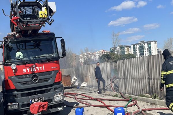 Çanakkale’de sanayi sitesindeki yangın söndürüldü haberi