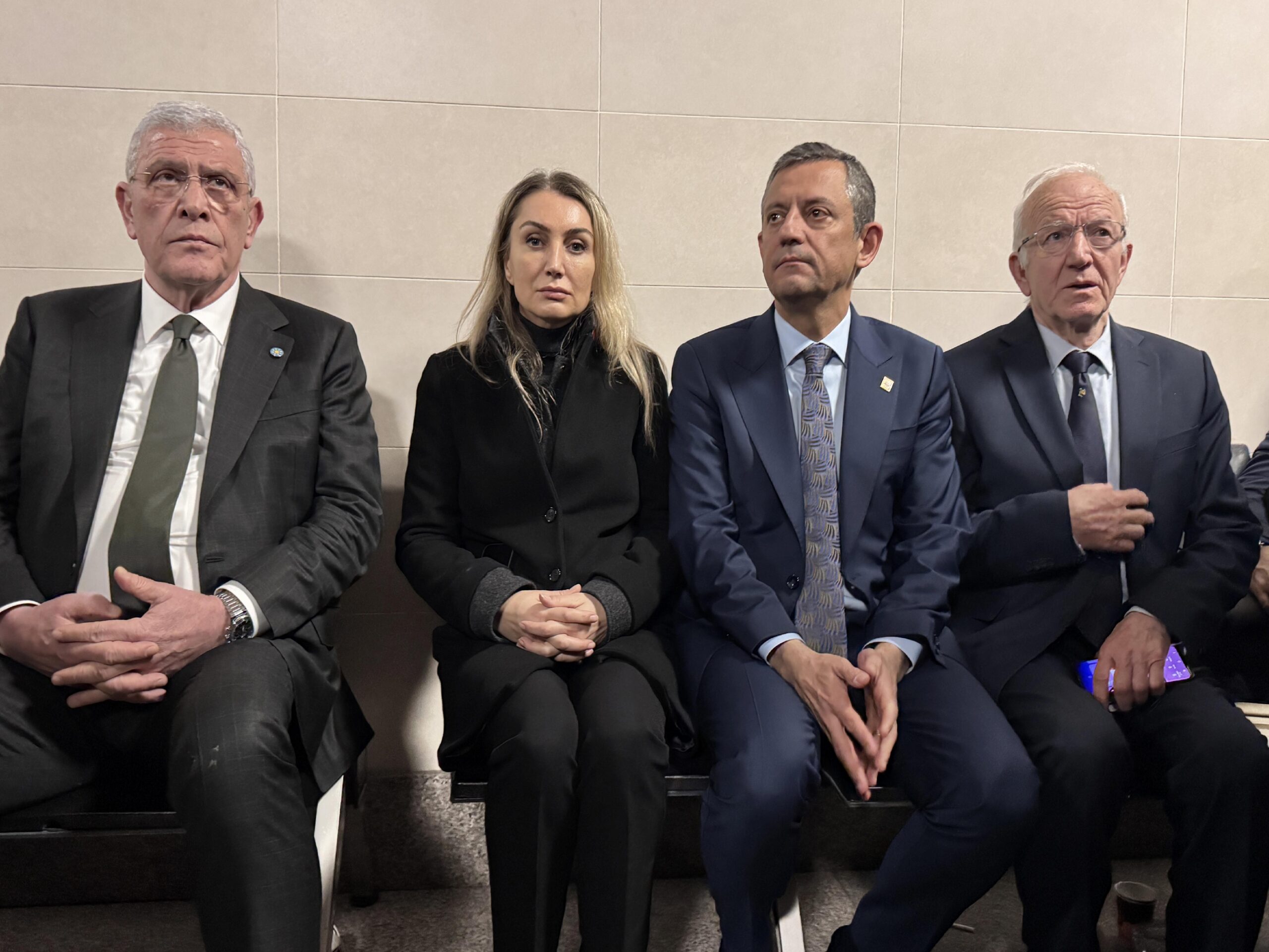 chp-genel-baskani-ozel-istanbul-adalet-sarayinda-aciklamada-bulundu-haberi-bd9mrdOP.jpg