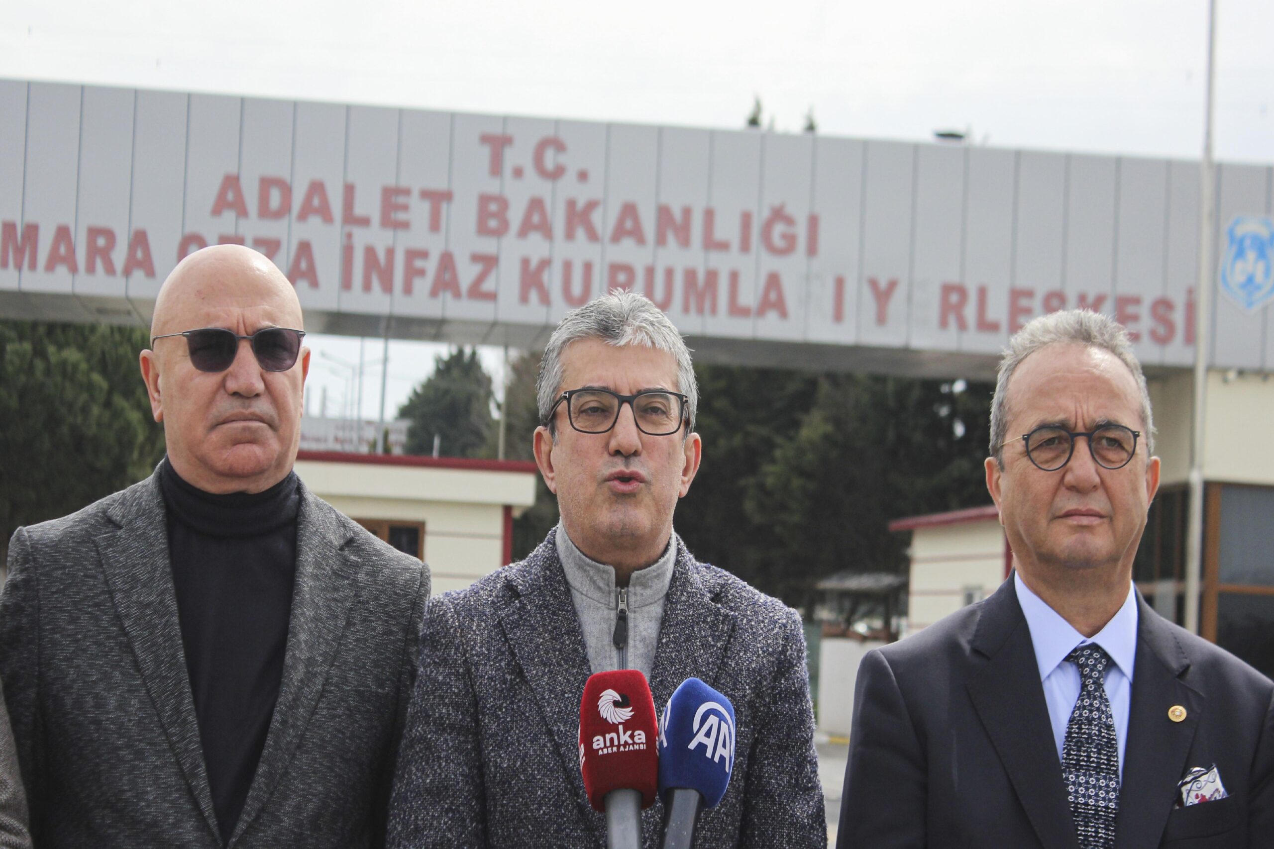 chp-heyeti-marmara-kapali-ceza-infaz-kurumundaki-tutuklu-belediye-baskanlarini-ziyaret-etti-haberi-zmy7VRvy.jpg