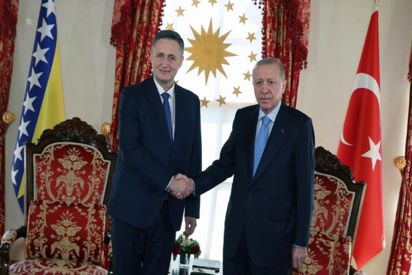 Cumhurbaşkanı Erdoğan, Bosna Hersek Devlet Başkanlığı Konseyi Üyesi Becirovic’i kabul etti haberi