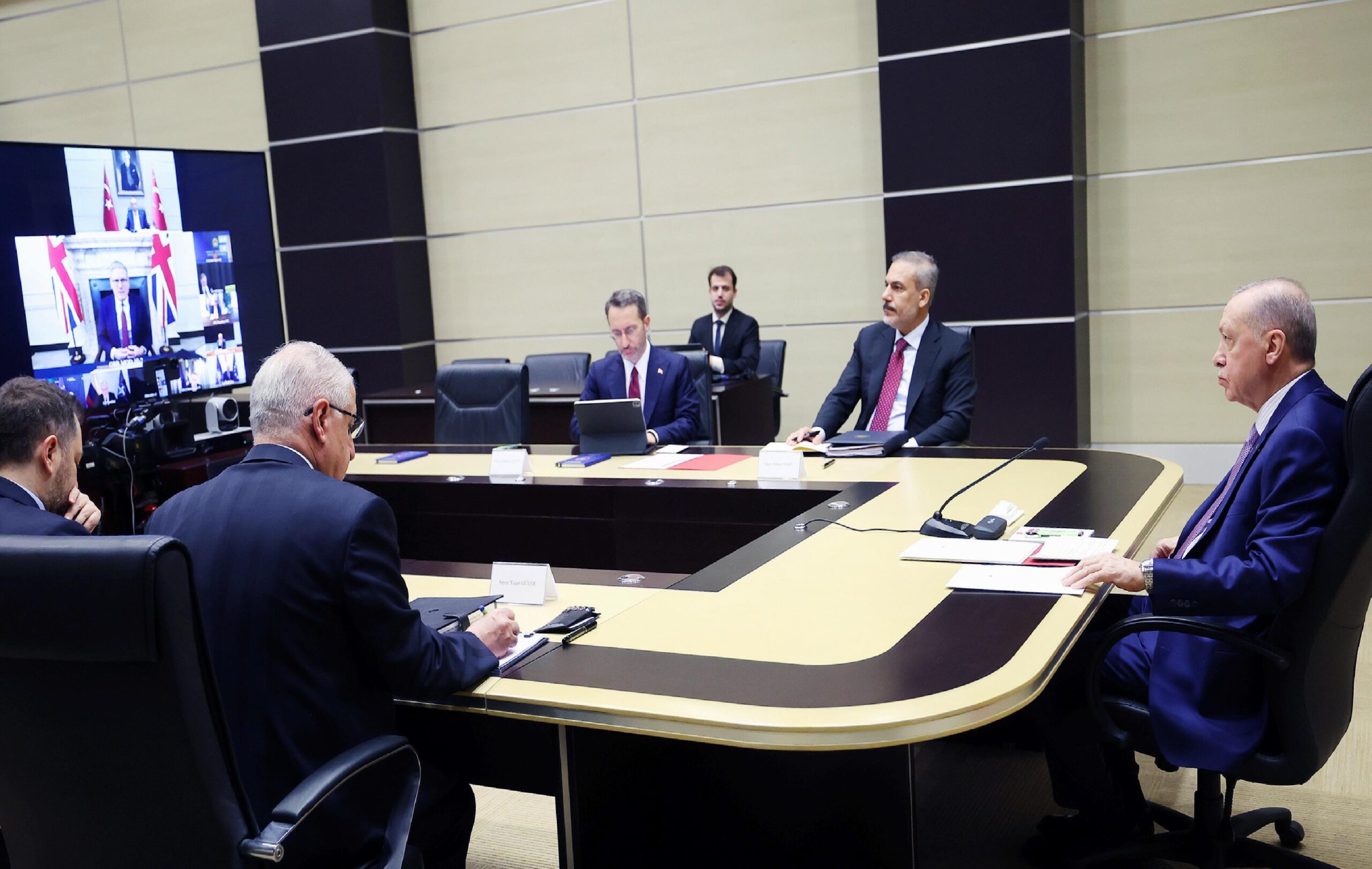 cumhurbaskani-erdogan-cevrimici-liderler-toplantisina-katildi-haberi-6wY8I6Zc.jpg