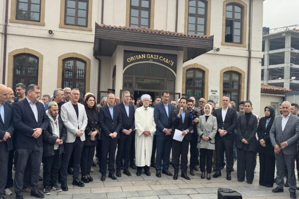 Cumhurbaşkanı Erdoğan ve ailesine yönelik hakaretlere Sakarya’da tepki gösterildi haberi