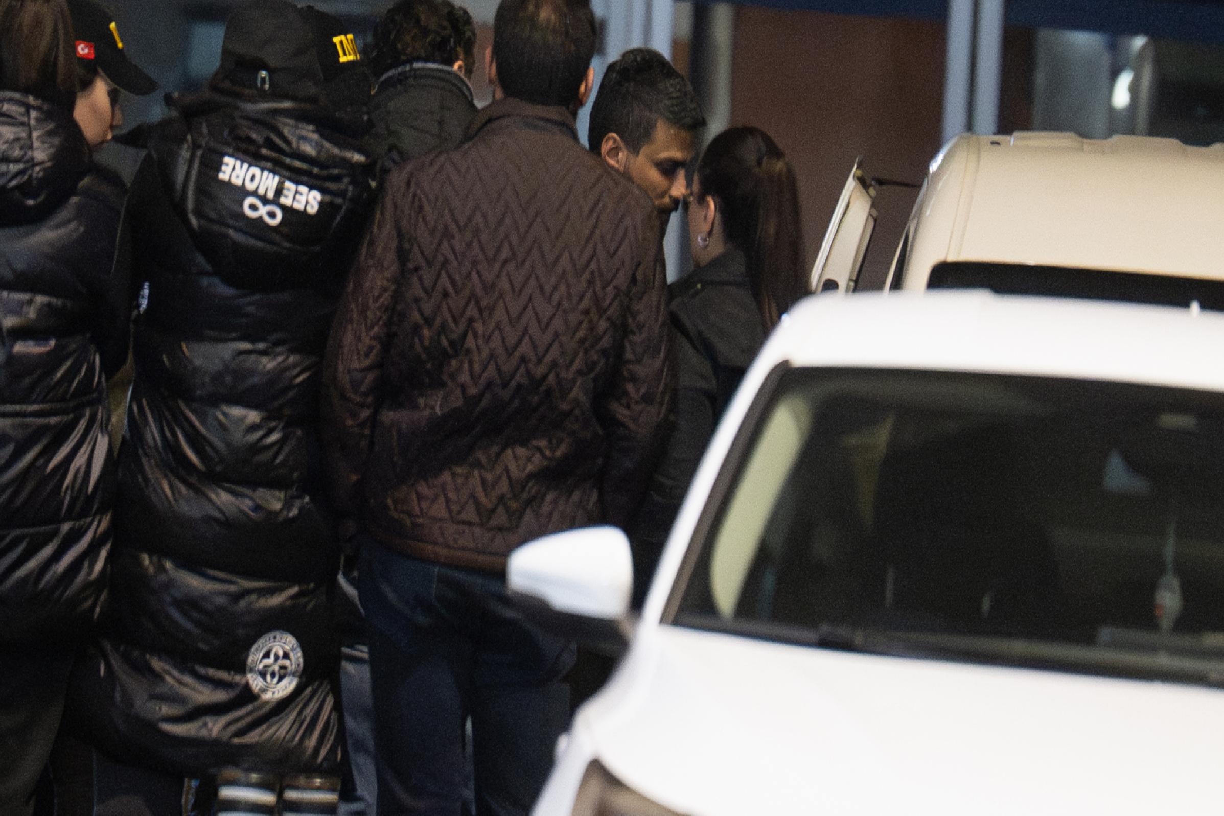dilan-ve-engin-polat-ciftinin-de-aralarinda-bulundugu-4-supheli-gozaltina-alindi-haberi-NnynC5XN.jpg