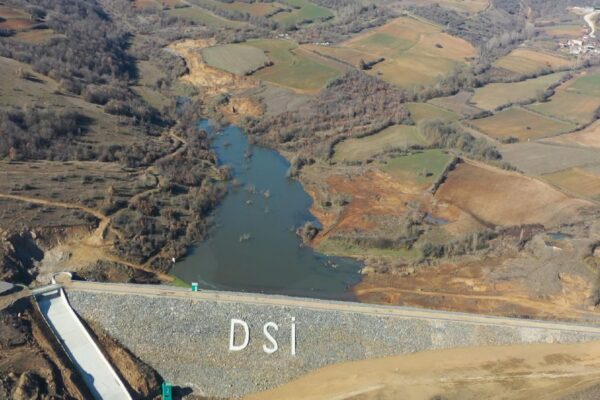 DSİ Edirne’de toprakları suyla buluşturmaya devam ediyor haberi