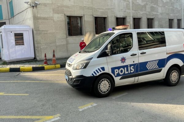 Ece Gürel’e “Witchcraft eğitimi” verdiği iddiasıyla gözaltına alınan şüpheli adliyeye sevk edildi haberi