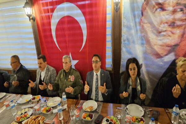 Eceabat’ta şehit aileleri ve gaziler iftarda buluştu haberi