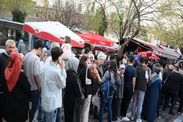 Edirne’de bayram tatili yoğunluğu yaşanıyor haberi