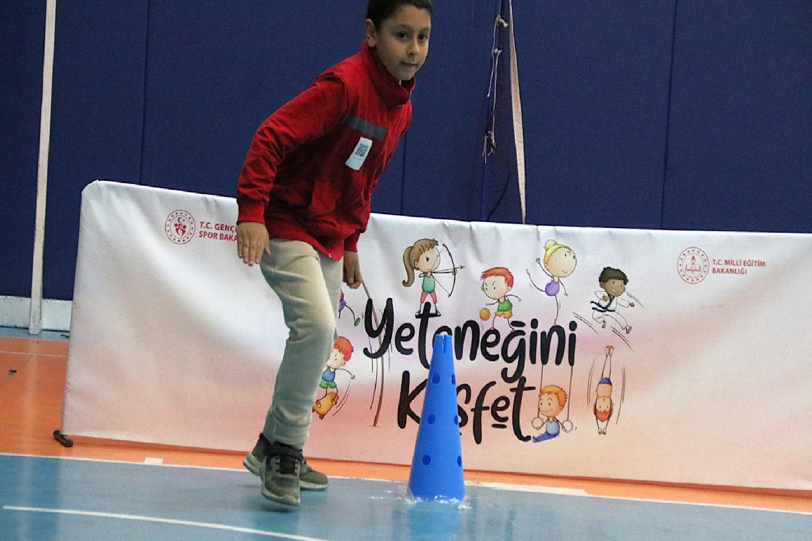 edirnede-ogrencilere-yonelik-sportif-yetenek-taramasi-basladi-haberi-rpCAvYbb.jpg