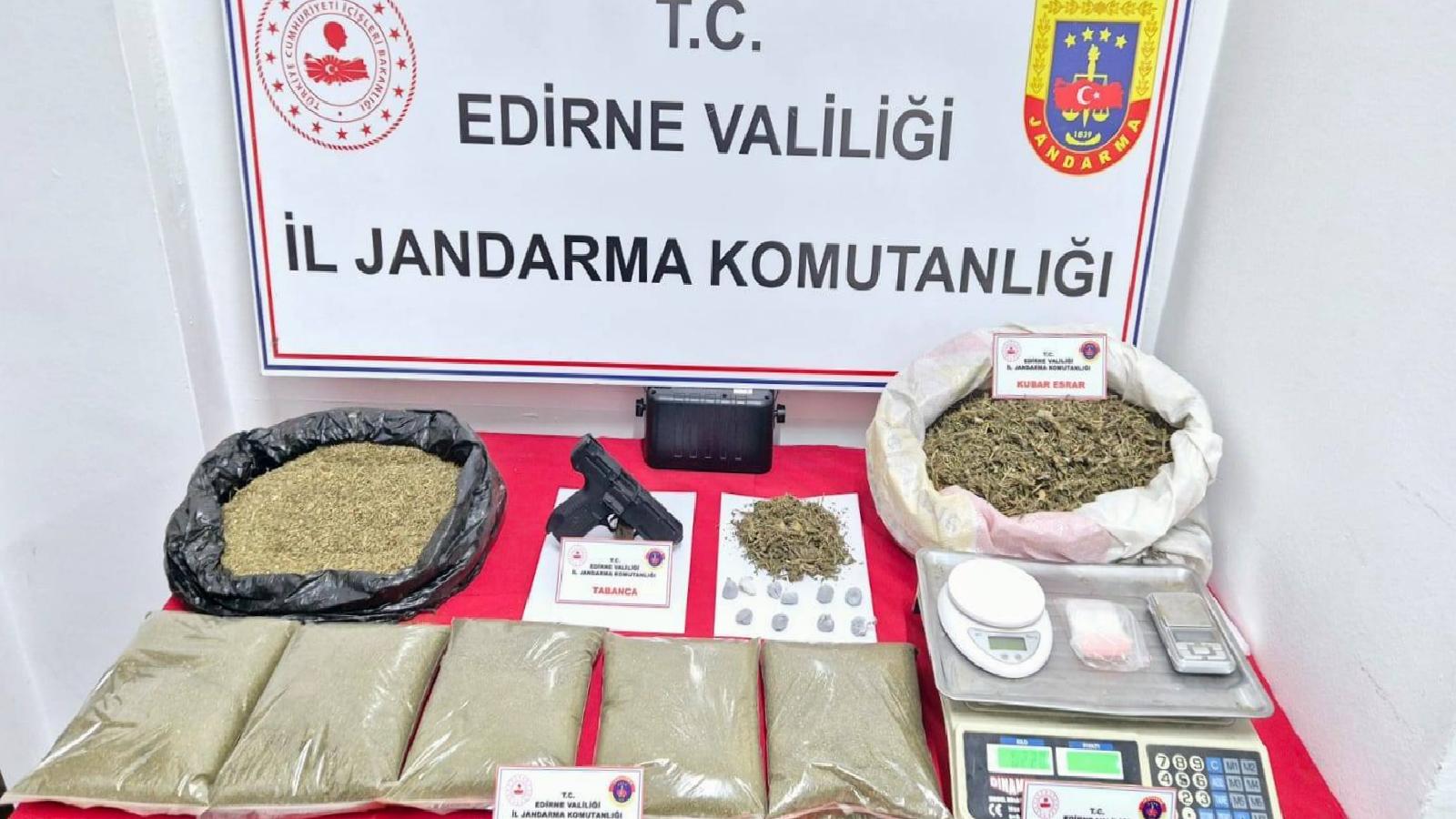 edirnedeki-uyusturucu-operasyonunda-yakalanan-2-supheli-tutuklandi-haberi-KQyIrrJU.jpg