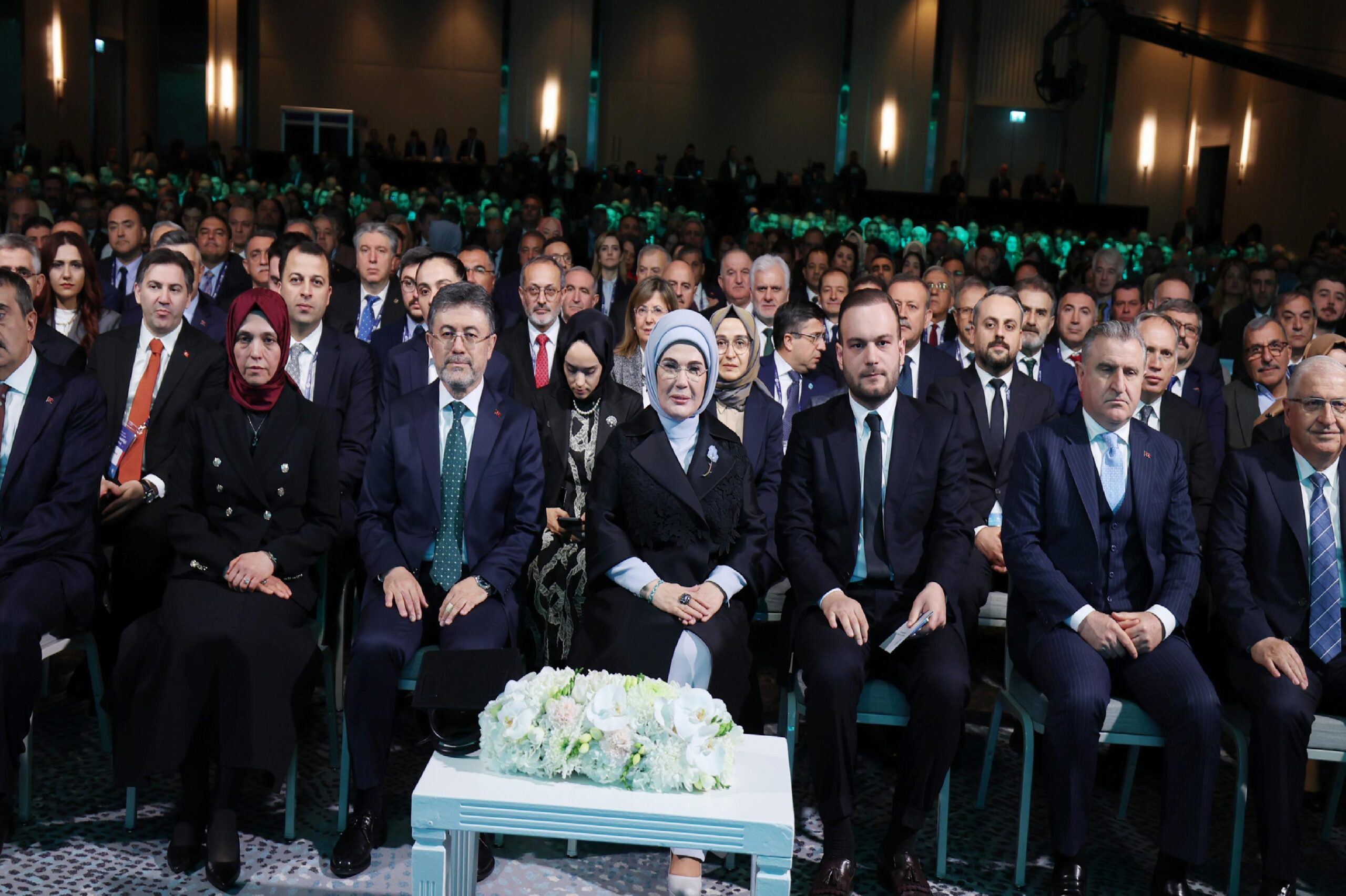 emine-erdogandan-dunya-su-gunu-programinda-su-seferberligi-cagrisi-haberi-ptsvTwAd.jpg