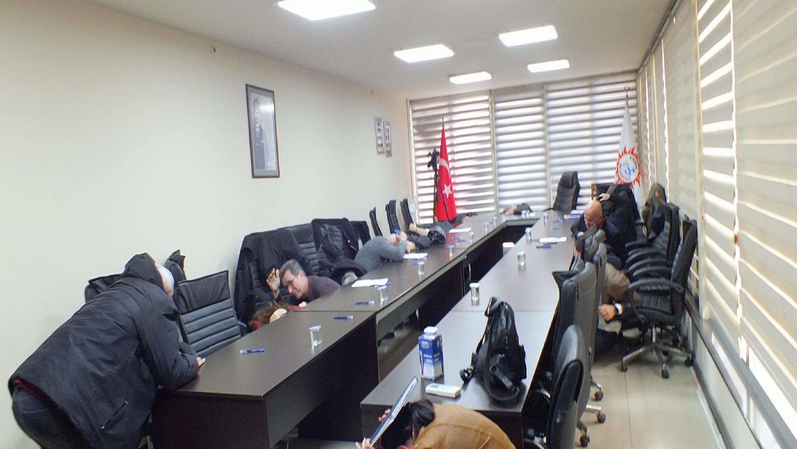 erdek-belediyesinde-deprem-tatbikati-yapildi-haberi-M6KePbAn.jpg