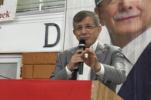 Gelecek Partisi Genel Başkanı Davutoğlu, Tekirdağ’da iftara katıldı haberi