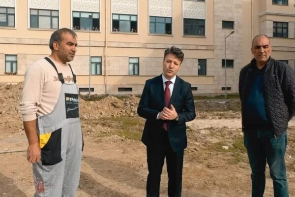 Gelibolu’da 2 okula halı saha yapılacak haberi