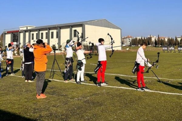 Gelibolu’da okçuluk şampiyonası yapıldı haberi