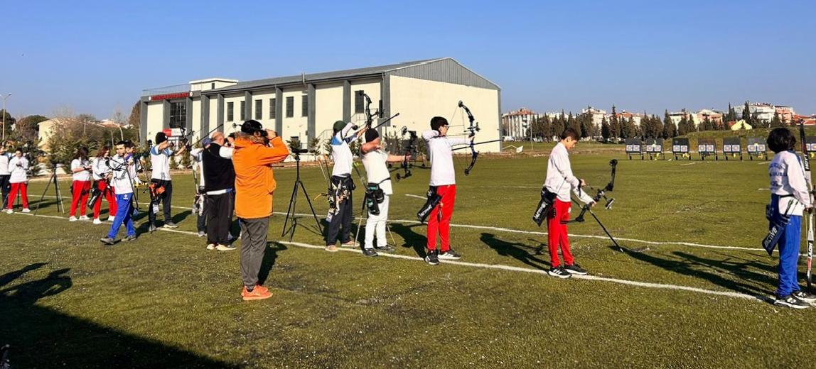 geliboluda-okculuk-sampiyonasi-yapildi-haberi-btVqPLfk.jpg