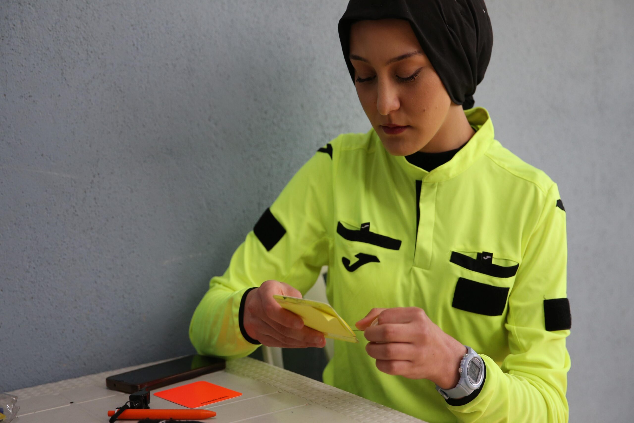 genc-kadin-hakem-mesleginde-zirve-hedefliyor-haberi-IdWzKLrM.jpg