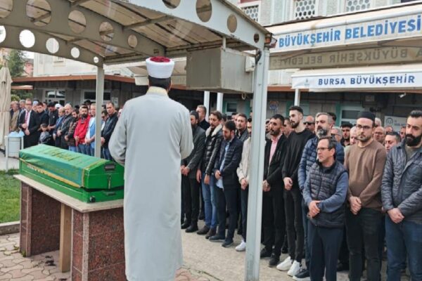 GÜNCELLEME – Bursa’da bir kadın tartıştığı kocasını silahla öldürdü haberi