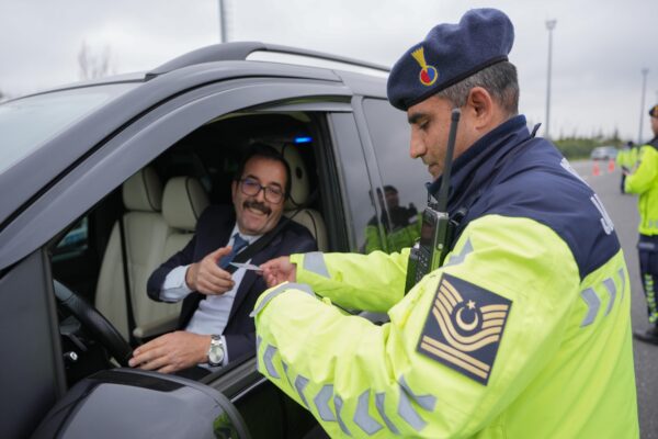 İstanbul’da jandarma ekiplerinden bayram öncesi trafik denetimi haberi