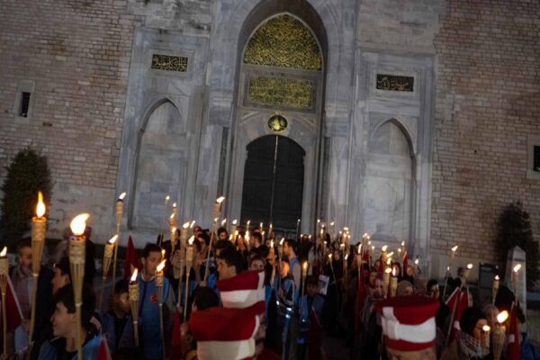 İstanbul’da mehteran takımı eşliğinde “Kadir Alayı” töreni yapıldı haberi