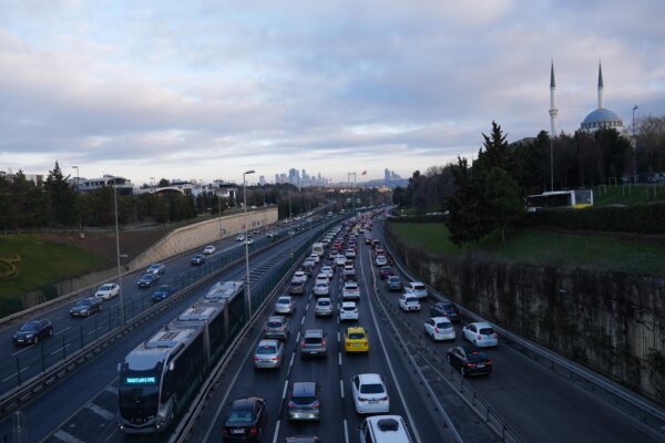 İstanbul’da sabah trafik yoğunluğu oluştu
