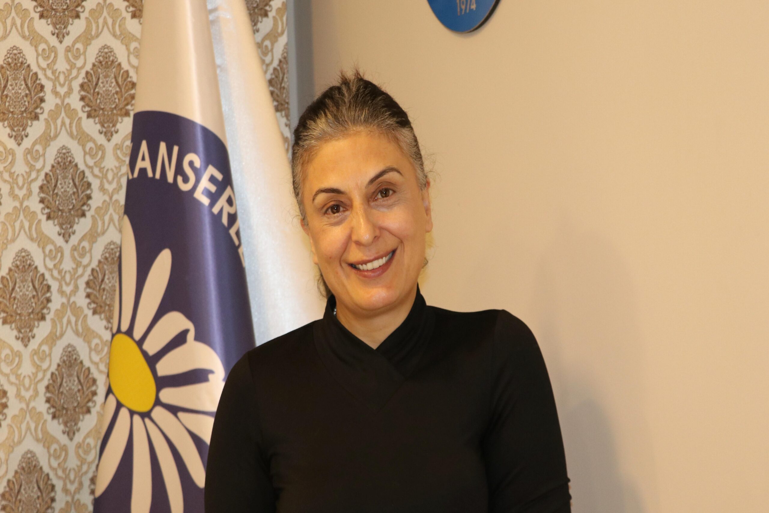 kanseri-iki-kez-yendikten-sonra-calismaya-basladigi-dernekte-hastalara-umut-asiliyor-haberi-IBvYACb6.jpg
