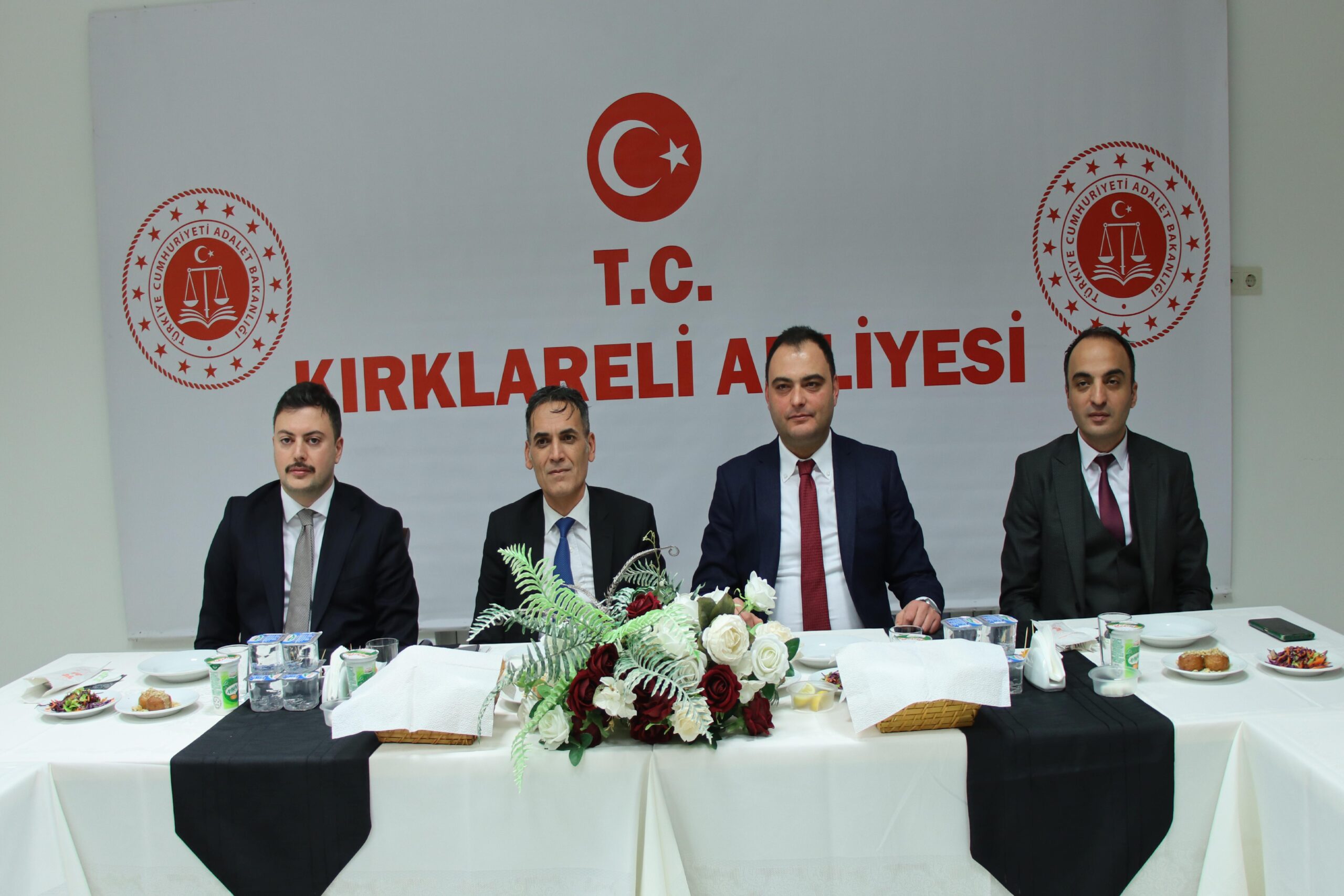 kirklareli-cumhuriyet-bassavciliginca-iftar-programi-duzenlendi-haberi-CzLG2XXq.jpg