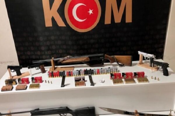 Kırklareli merkezli 4 ilde organize suç örgütlerine yapılan operasyonda 1 şüpheli tutuklandı haberi