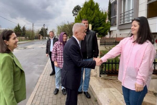 Kırklareli Valisi Turan, down sendromlu Ceyda’yı evinde ziyaret etti haberi