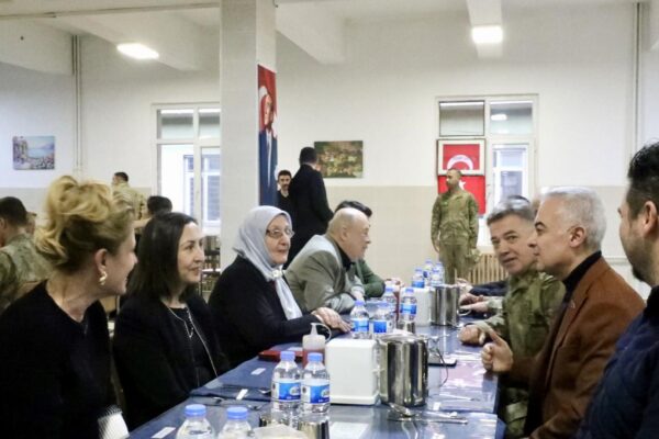 Kırklareli Valisi Turan şehit aileleri ve gazileriyle buluştu haberi