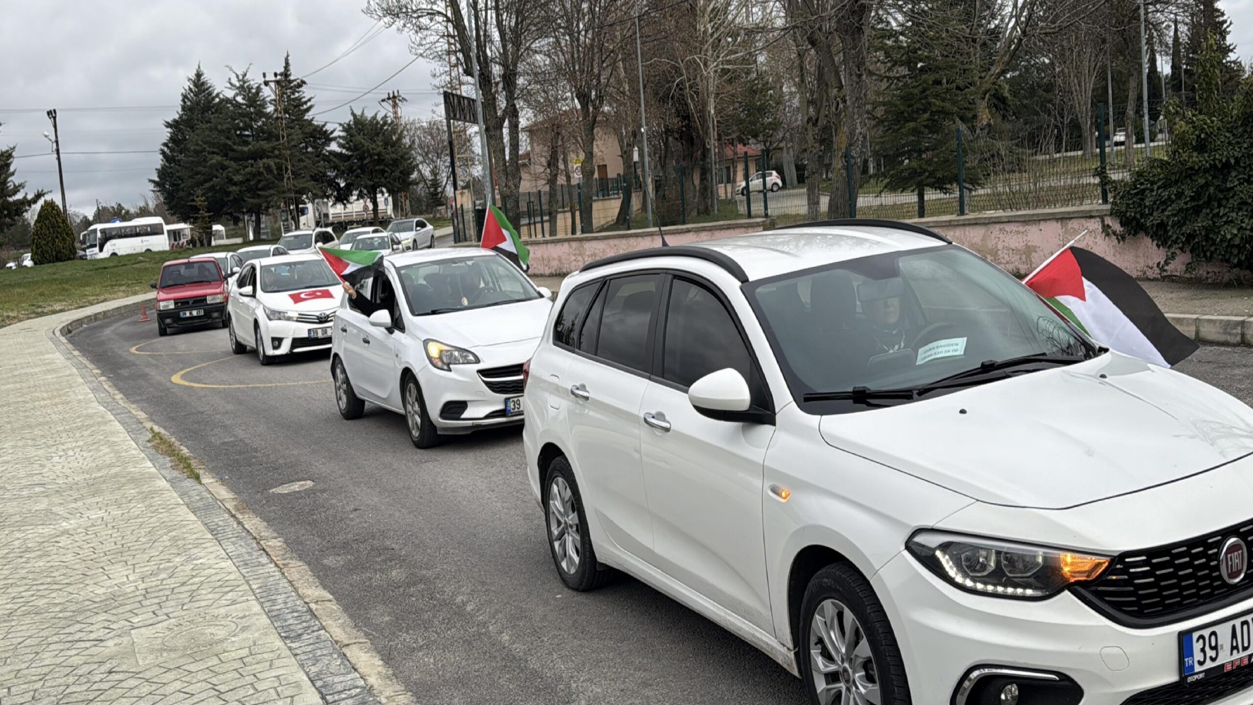 kirklarelinde-israilin-gazzeye-yonelik-saldirilari-protesto-edildi-haberi-M5Igu3lN.jpg