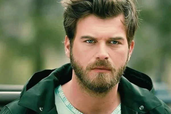 Kıvanç Tatlıtuğ’dan gündeme dair ilk paylaşım