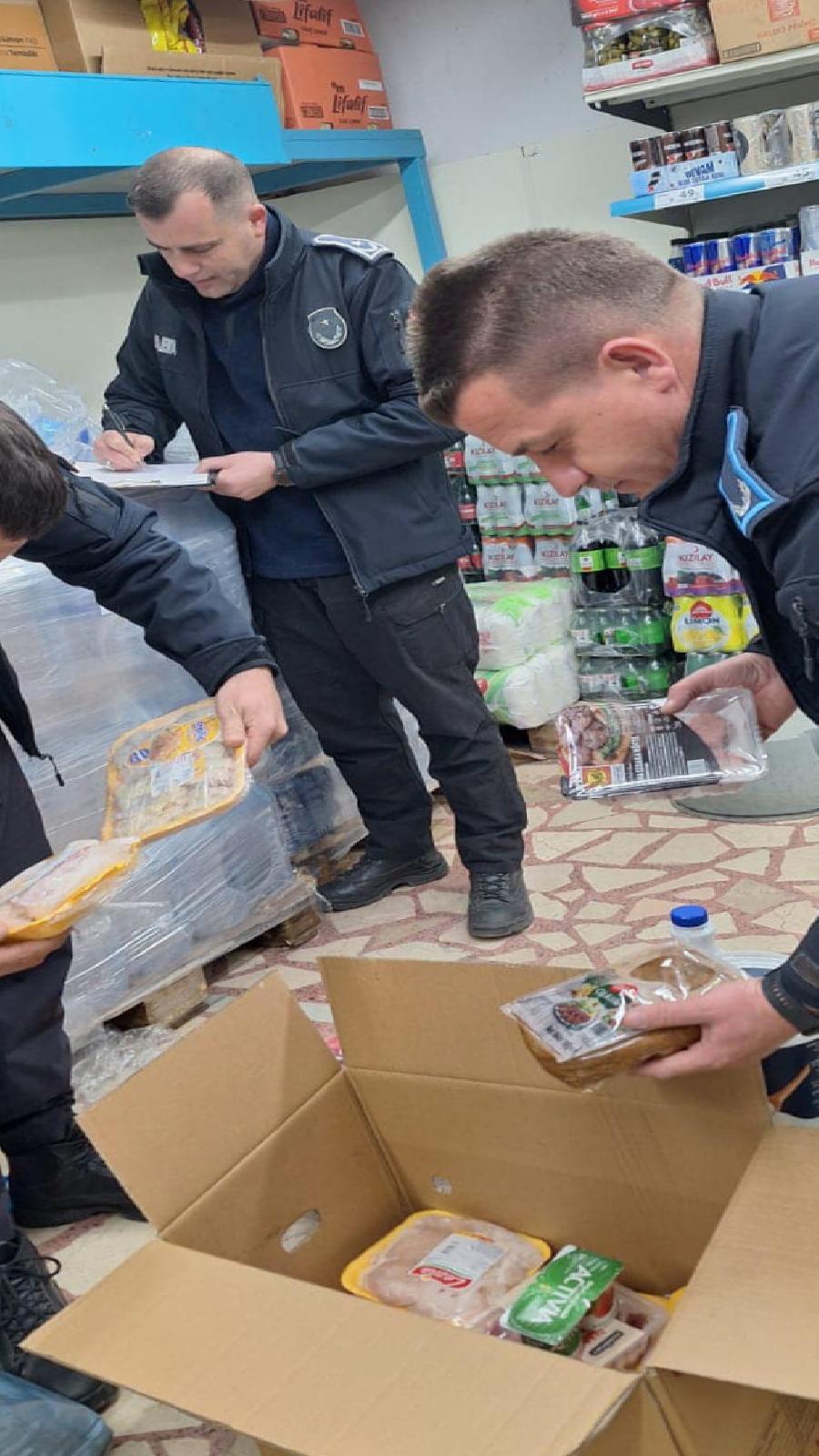 kiyikoyde-marketlerde-satilan-urunler-denetlendi-haberi-skO9zJhK.jpg